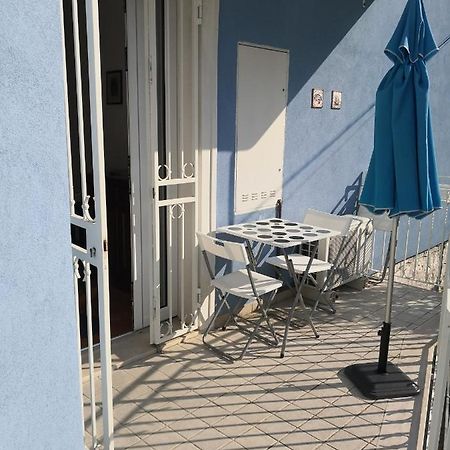 Grazioso appartamento in Centro a Numana Esterno foto